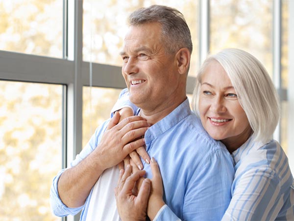Oral Health Tips for Aging Adults: How to Keep Your Smile Healthy for Years to Come