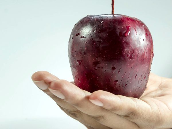 Nutrition and Dental Health: Foods That Help and Harm Your Teeth