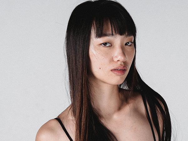 Growing Out Your Bangs: A Stylish Guide to Navigating the Awkward Phase