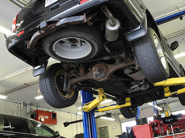 Signs Your Car Brakes Need Replacing: Don't Ignore These Warning Signals