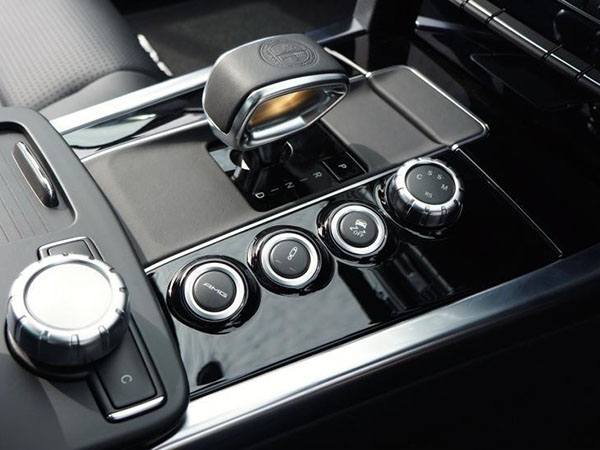 How to Clean Hard-to-Reach Areas Inside Your Car Like a Pro
