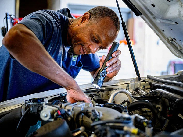 Essential Car Items to Check Before Beginning a Long Road Trip