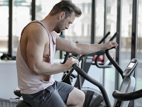 Striking the Perfect Balance: Incorporating Cardio and Strength Training for Optimal Fitness