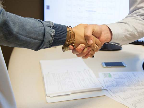 How to Ask for the Sale with Confidence and Professionalism