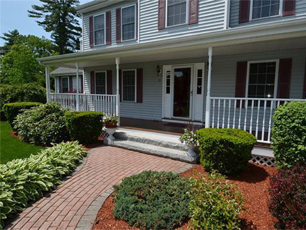 How Curb Appeal Can Help Your Home Sell