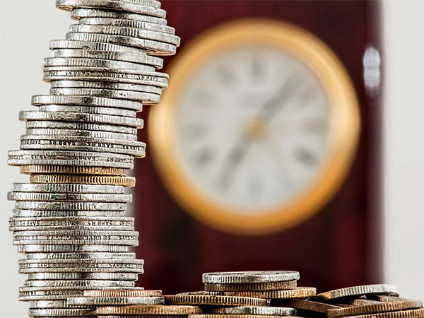 5 Essential Tips for Setting and Achieving Your Financial Goals