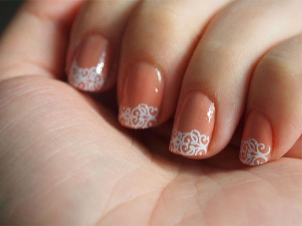 A Complete Guide to Fingernail Shapes: Find the Perfect Style for Your Hands