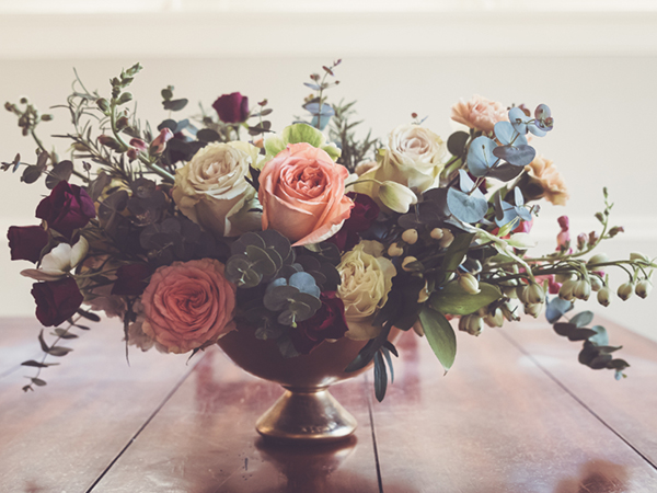 How to Arrange Flowers Like a Professional Floral Designer