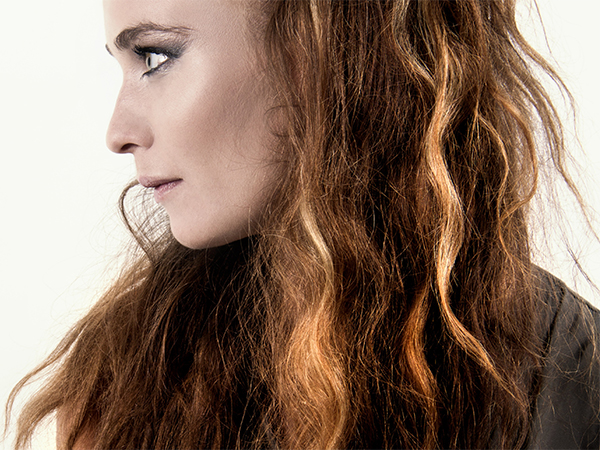 10 Practical Ways to Tame Frizzy Curly Hair