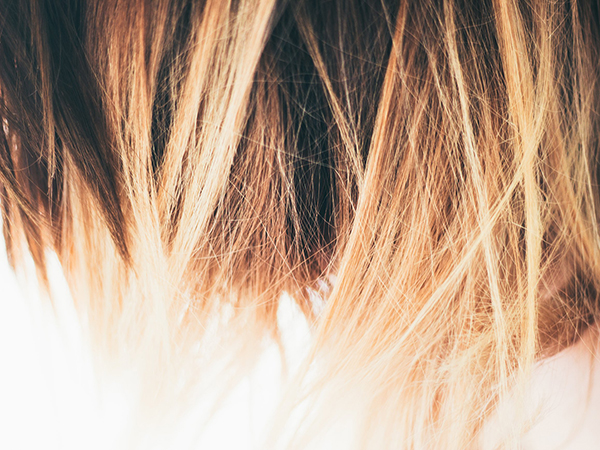 Highlights vs Lowlights: Understanding the Difference for a More Dimensional Hair Color