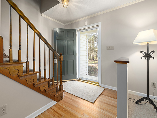 Best Hallway Décor Ideas to Elevate Your Home's Style and Functionality