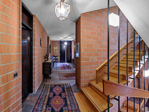 Choosing the Perfect Flooring for Your Hallway