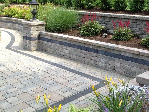 The Role of Hardscaping in Modern Landscape Design