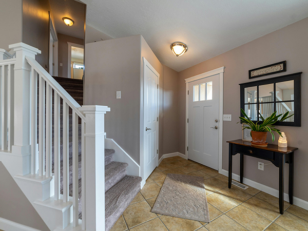 10 Entryway Design Tips to Create a Welcoming First Impression
