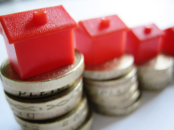 Considerations When Choosing a Listing Price for Your Home