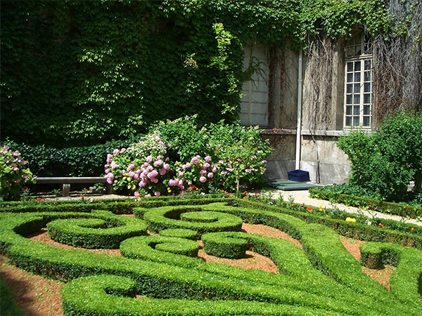 10 Times Hiring a Landscape Contractor Is the Smart Choice