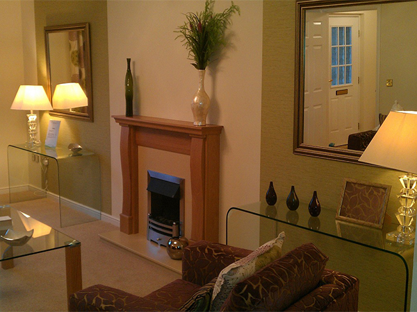 Decorating with Mirrors: Stylish Ways to Brighten and Expand Your Home
