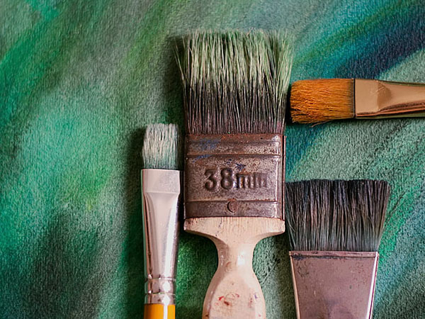 Interior vs. Exterior Paint: Choosing the Right Option for Lasting Results