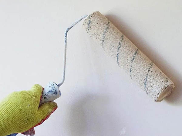 Paint Roller vs. Brush: Which Should You Use?