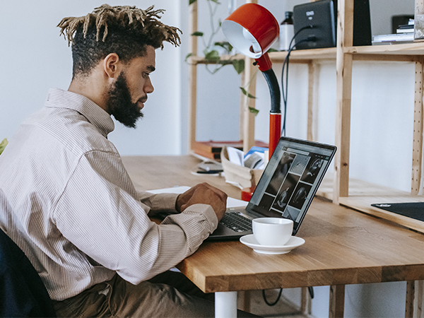 Leading Remote Teams in a Modern Workforce: Challenges, Strategies & Opportunities