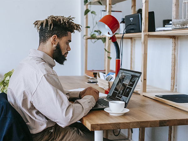 Leading Remote Teams: 5 Key Challenges and How to Overcome Them