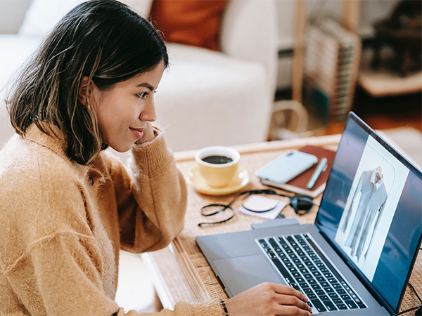 How to Help Remote Workers Feel Like a Connected Team