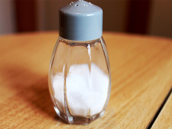 5 Signs You May Be Consuming Too Much Salt and How to Protect Your Health