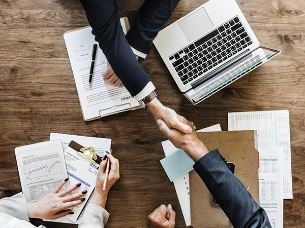 When Is the Right Time to Sell Your Business? Key Signs Every Owner Should Know