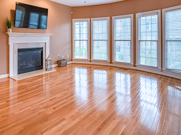 The Pros and Cons of Waxing Your Home’s Floors: Is It Right for You?