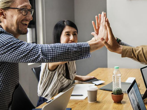 Unveiling the Traits of Successful People: A Roadmap to Achievement