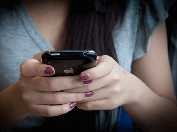 Reducing the Damage of Text Neck with Chiropractic Adjustments
