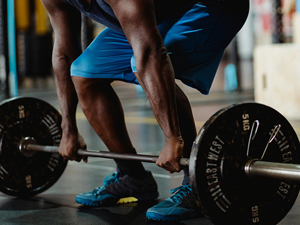 High Reps vs. Heavy Weights: Which Training Method Builds the Best Results?