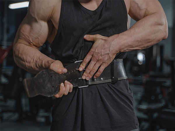 Weightlifting Belts: When to Use Them and How to Maximize Your Strength Safely